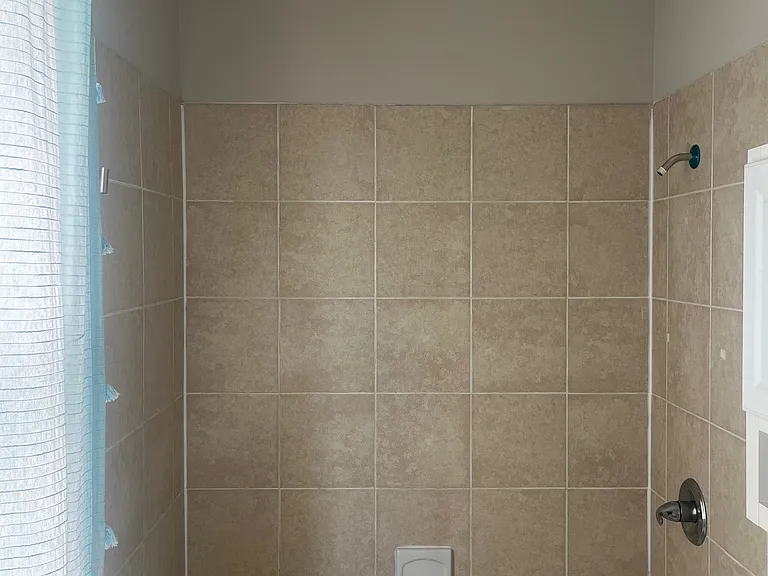 2407 Brookfield Ave — Photo 11
