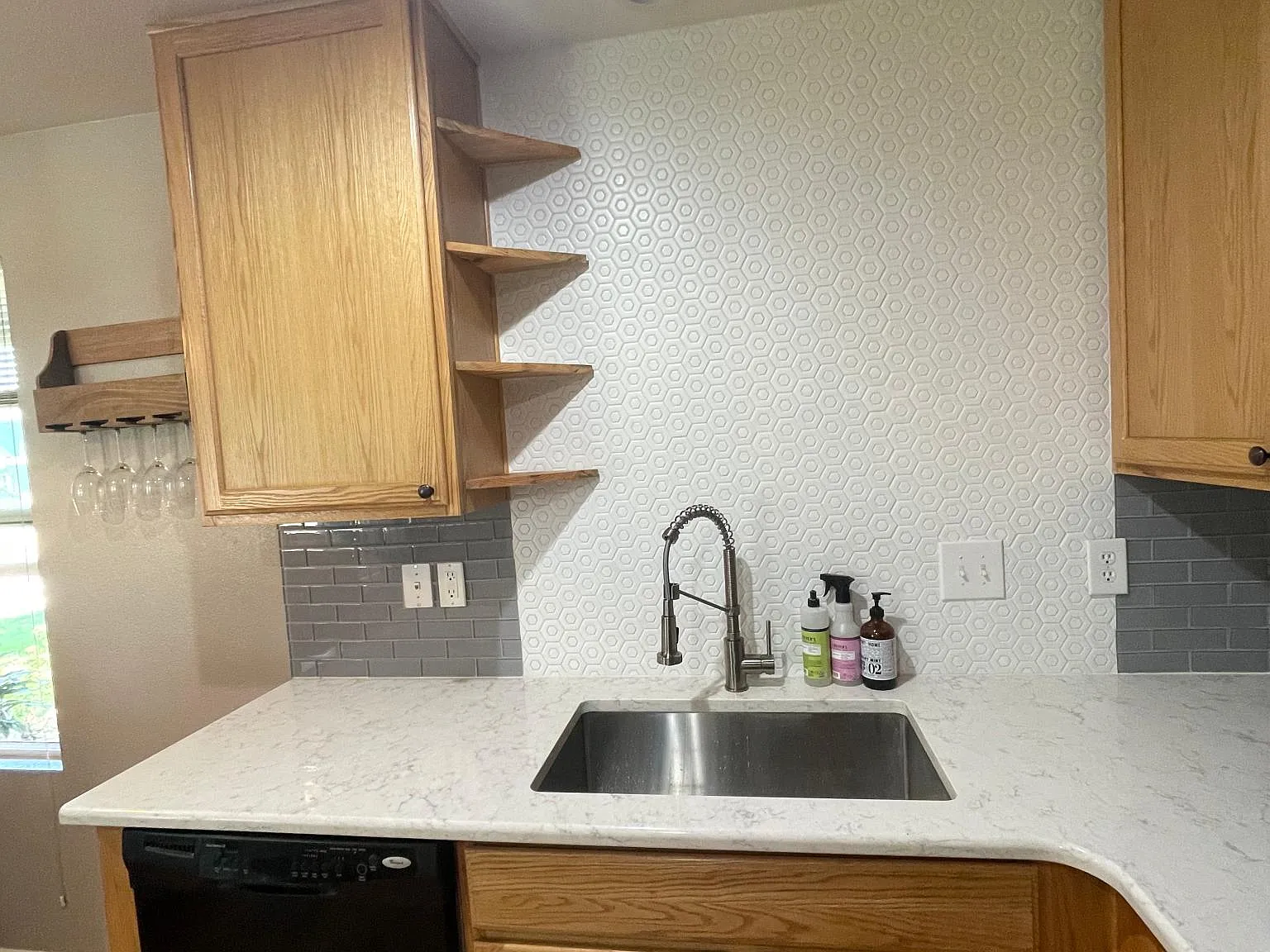 3 bed, 1400 sqft, $2,500 — Photo 2