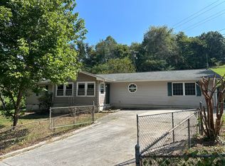 105 Sierra Ln, Rocky Top, TN 37769