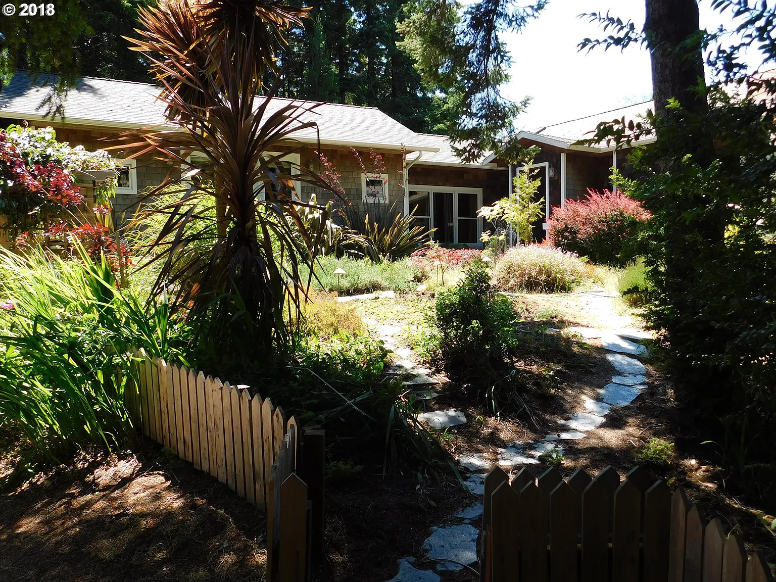 700 Quatomah Ln photo 1