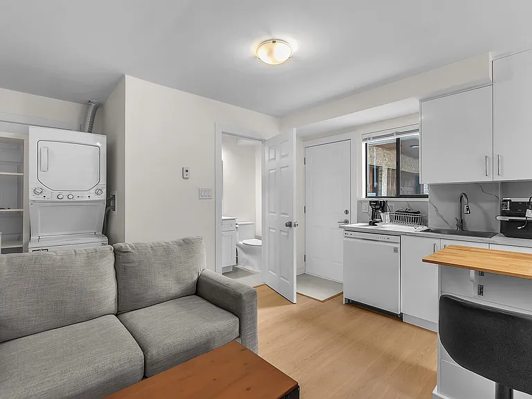 3 Saint Andrews Ave #STUDIO — Photo 10