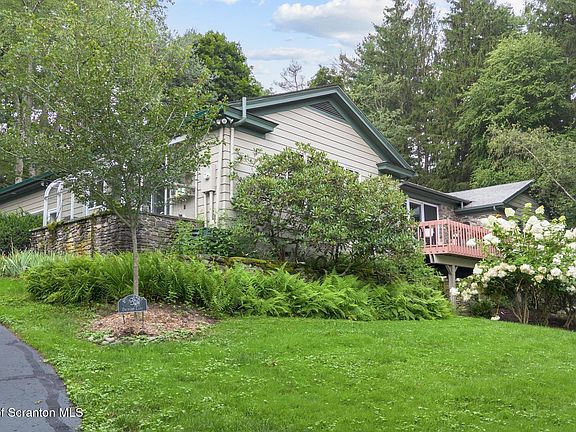 3rd image of 3 Orchard Ln