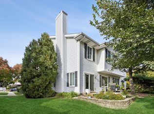 7937 Knottingham Cir APT C, Darien, IL 60561