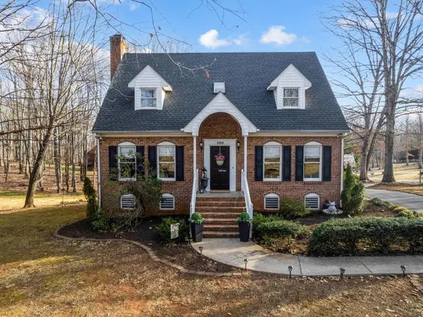 100 Hickory Winds Ct, Forest, VA 24551