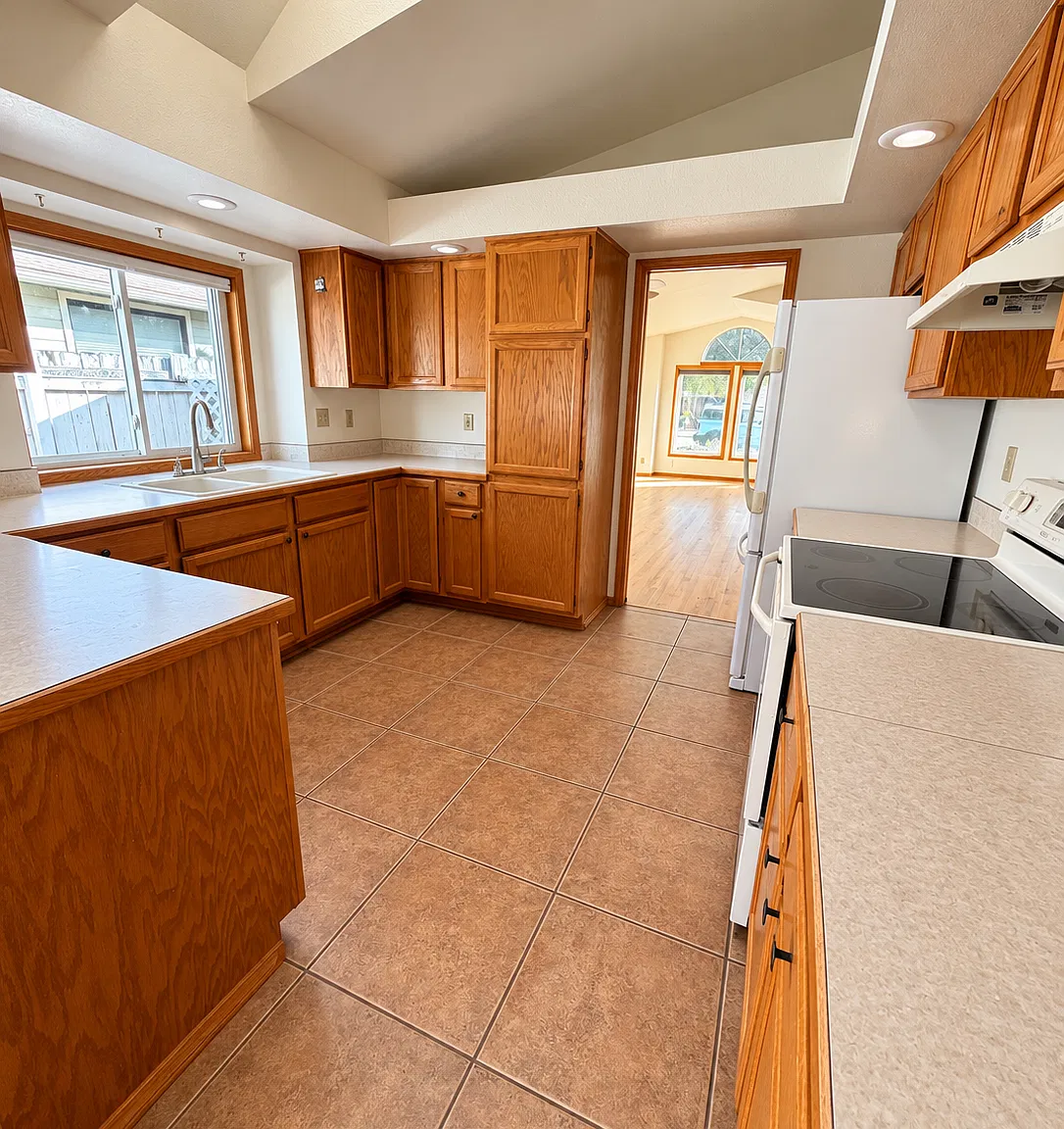 3 bed, 1789 sqft, $2,495 — Photo 4