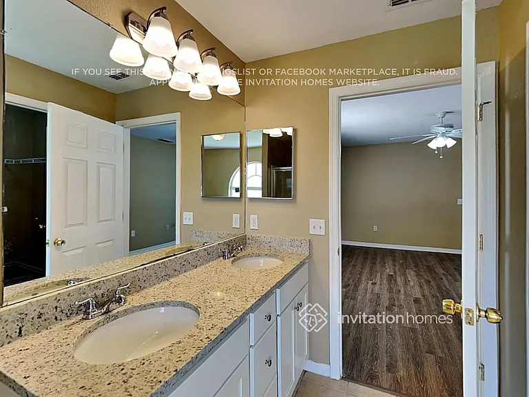 703 Martin Ln — Photo 11