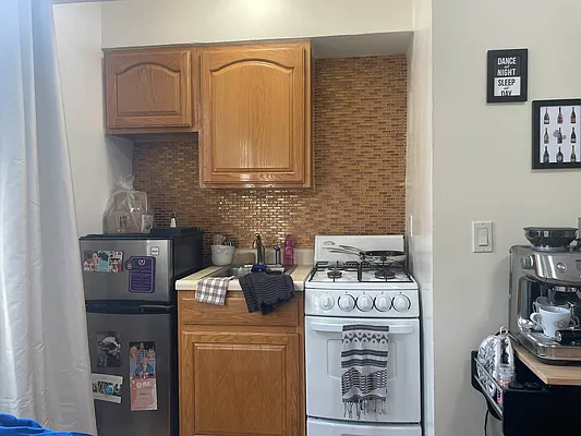 Rented by Meraki Realty LLC | media 8