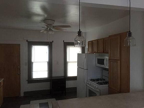 2nd image of 104 E Clifford St