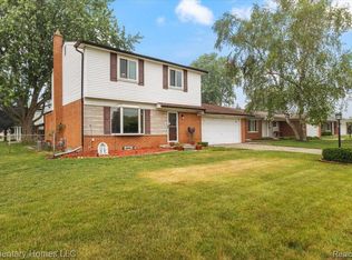 11780 Sorrento Blvd, Sterling Heights, MI 48312