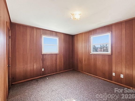 5th image of 222 McDaniel St