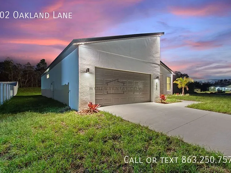 402 Oakland Ln — Photo 5