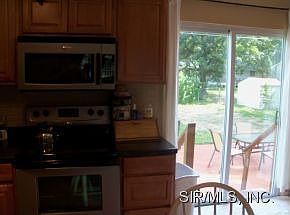 5th image of 617 Saint Anthony Dr