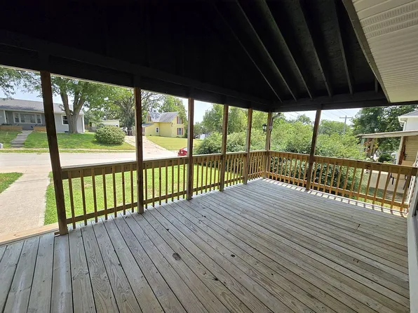 812 N 8th St, Plattsmouth, NE 68048