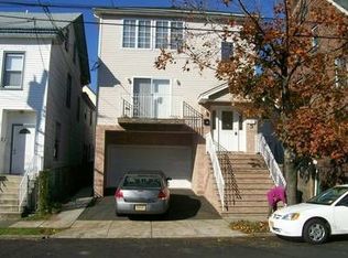 22 Catherine St, Elizabeth, NJ 07201
