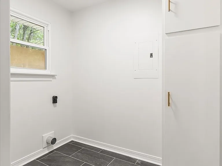 5530 Browntown Rd — Photo 21