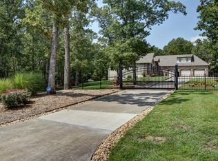 320 W Ridgecrest Dr, Fair Grove, MO 65648