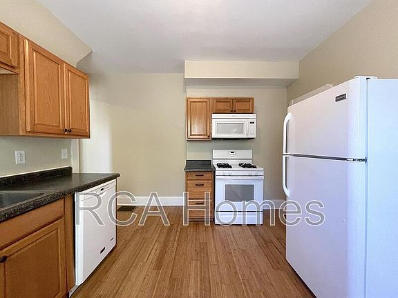 5th image of 1555 Barth Ave #1555