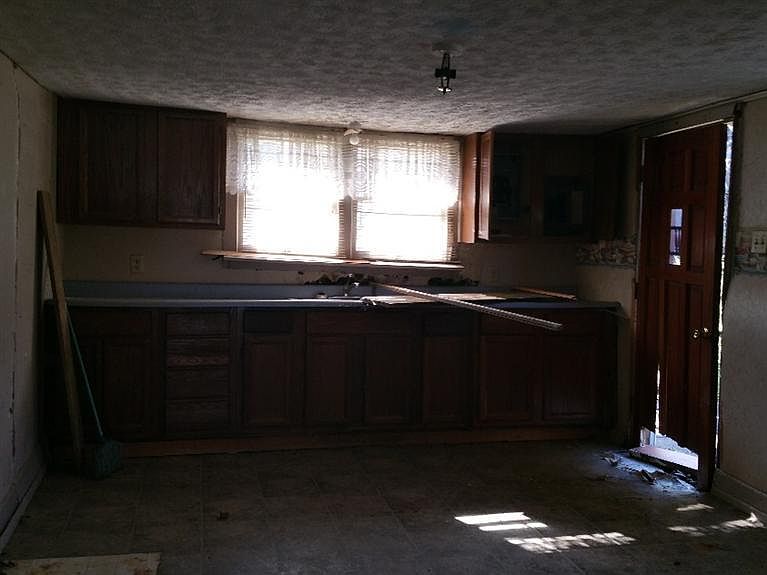 302 Stacy Lane Rd, Irvine, KY 40336 Zillow