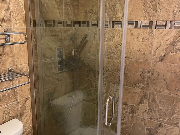 5th image of 200 Lodge Dr #411-412