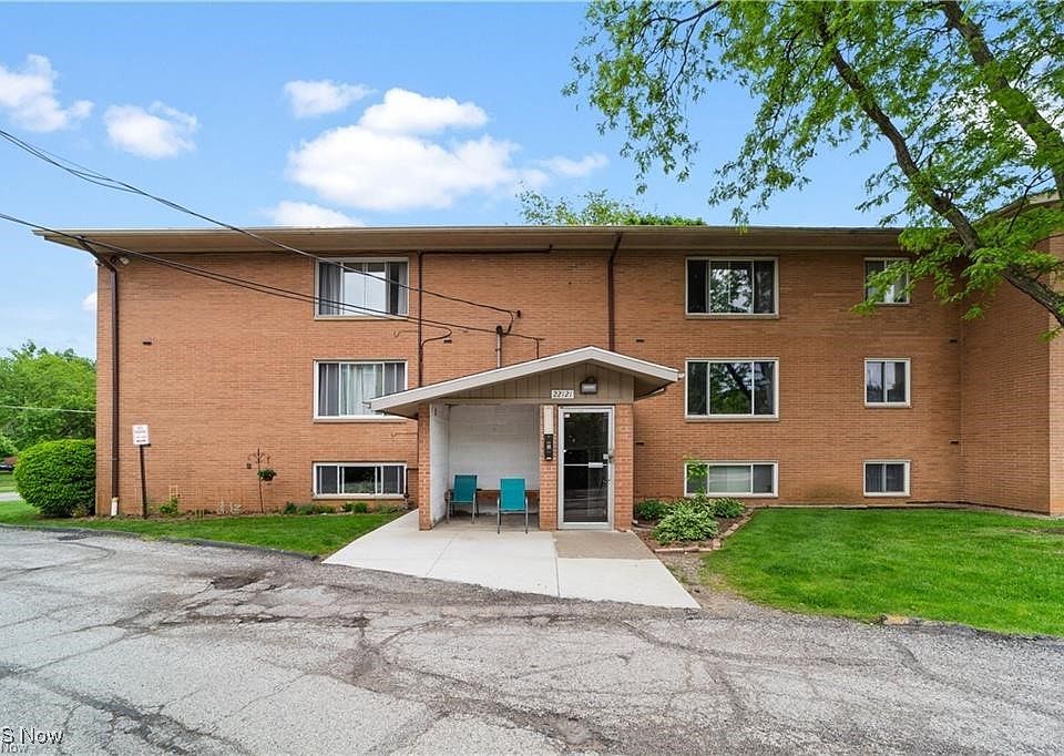 1st image of 22121 River Oaks Dr #E3