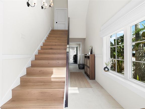 5th image of 416 Alamanda Rd