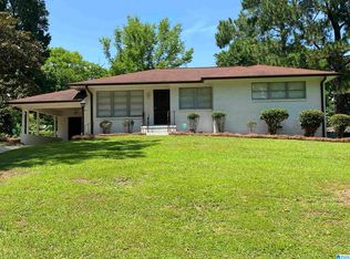 901 Glen Oak Dr, Fairfield, AL 35064