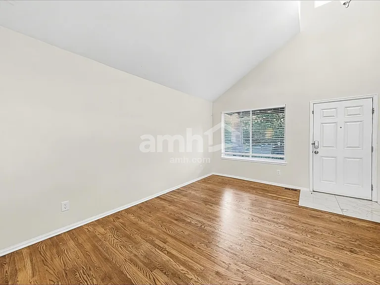 11852 Altura St — Photo 7