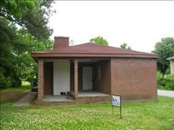 1005 Luxor Ave, Chesapeake, VA 23325