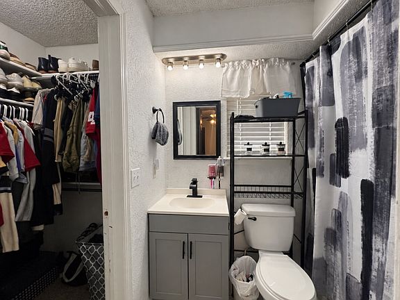 5th image of 1034 W Kyle Way