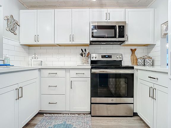 5th image of 9481 Evergreen Place #406