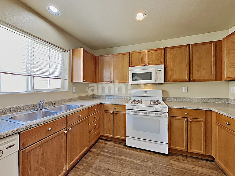 9161 Desirable Ct — Photo 3
