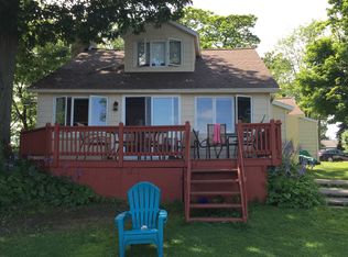 809 Farleys Point Rd, Union Springs, NY 13160