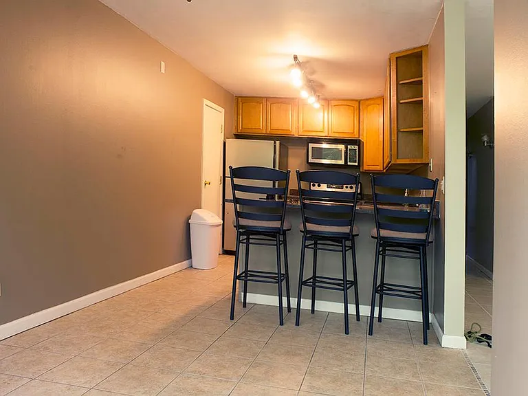1607 Fairway Dr #1A — Photo 6