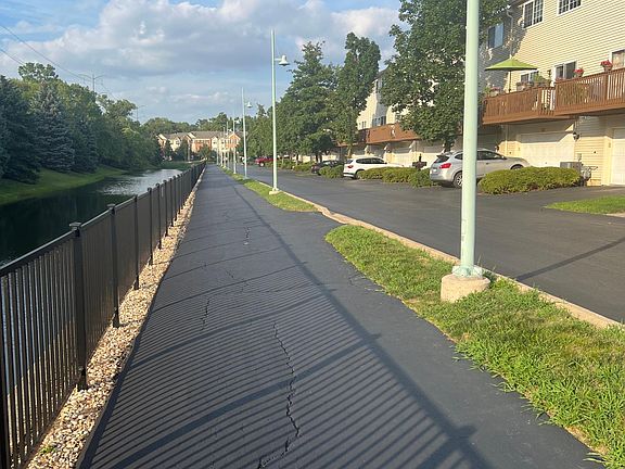 3rd image of 193 Willow Blvd