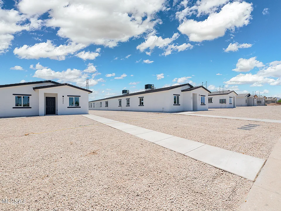 2507 S Campbell Ave #2