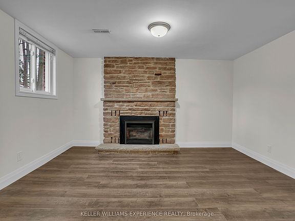 2nd image of 124 Springdale Dr #Basement