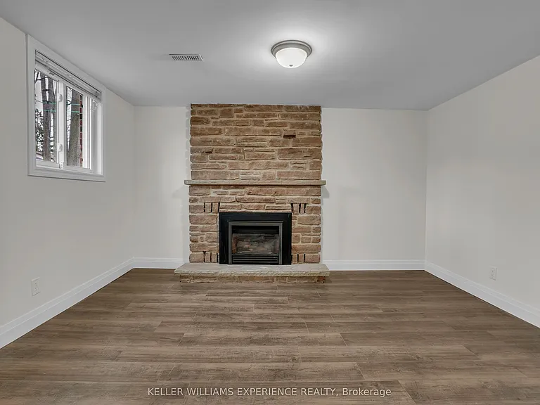 124 Springdale Dr #BASEMENT — Photo 2