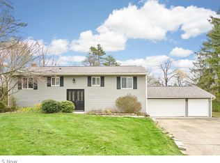 855 Rothrock Cir, Akron, OH 44321