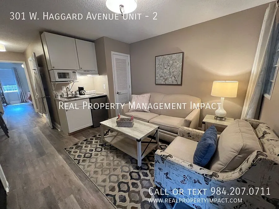One-Bed, One-Bath Fully Furnished Suite with Kitchenette, Steps from Elon University Campus — Photo 3