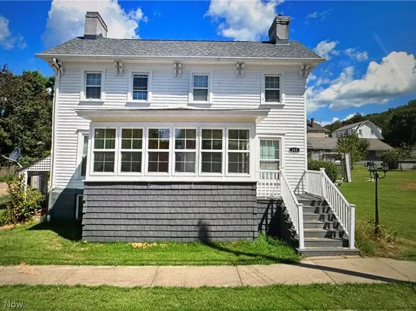 165 9th St, Wellsburg, WV 26070