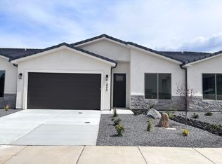 2040 W 320 S, Hurricane, UT 84737