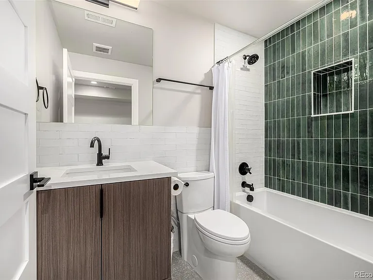 1734 Meade St — Photo 30