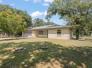 2209 Dudley Ln, Burleson, TX 76028