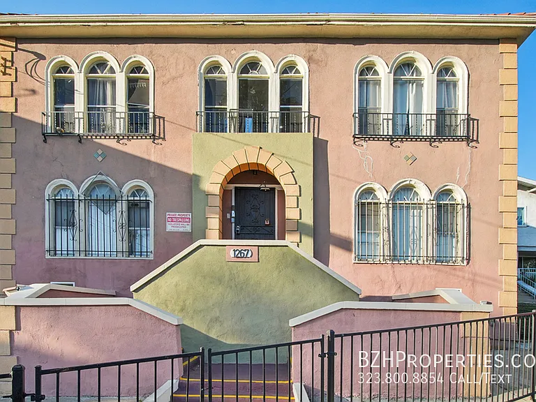 1267 Vin Scully Ave — Photo 20