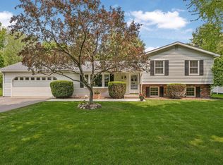 7927 Peaceful Valley Rd, Williamsburg, MI 49690