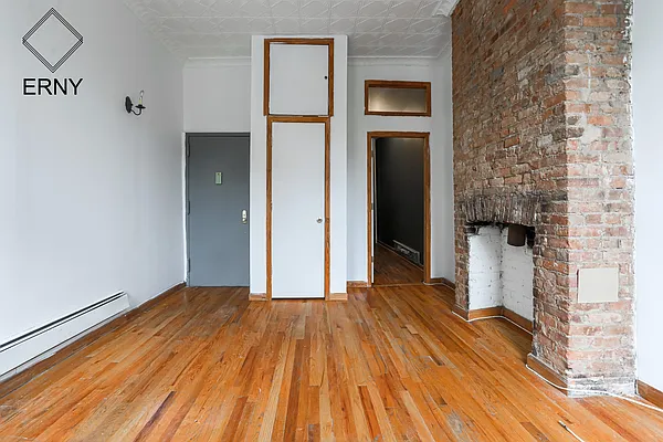 Rented by ERNY LLC | media 9