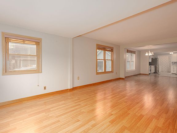 4th image of 531 Elizabeth St