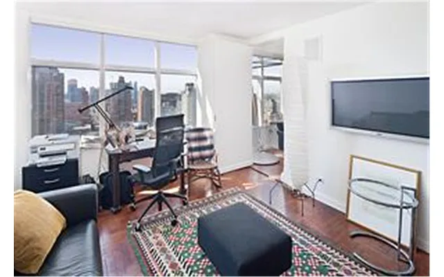 Sold by Douglas Elliman | media 18