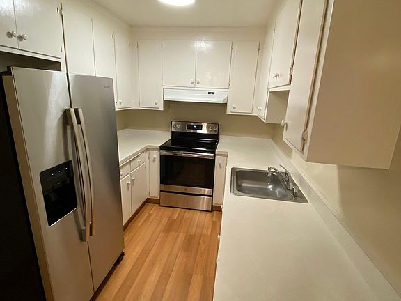 2nd image of 2085 La Miel Ct