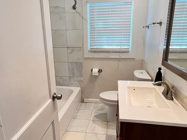 Full bathroom on the main floor